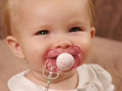 How often should I change a pacifier and how to take care of it?