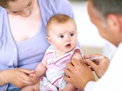 Trebuie să fac vaccinarea unui copil?