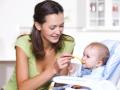 Menu of the child at 6 months: the basis of the diet and nutritional principles