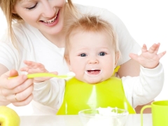 Menu of the child at 7 months: the basis of the diet and nutritional principles