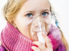 Inhaladores y nebulizadores para niños con tos y rinitis.