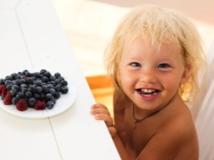 How old can you give blueberries to your child?