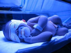 Phototherapy for newborns with jaundice