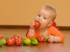 At what age can you give a child tomatoes?