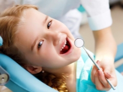 Gingivitis - inflammation of the gums in a child