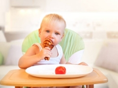 E 'possibile che i bambini mangiano fritti e da che età dare questi piatti?