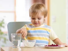 Lingonberry voor kinderen: gunstige eigenschappen en schade