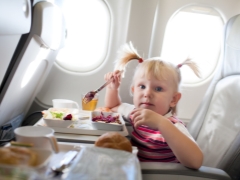 Tickets for the child on the plane: age for benefits and cost