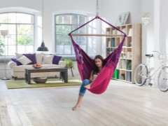 Children's suspended swing for home