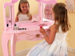 Dressing table na may salamin para sa batang babae