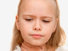 What to do if a child has a sore throat and fever?