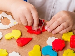 Scegliere la plastilina per bambini