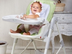 Stoelen voor het voeden van Happy Baby