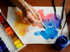 How to choose watercolor paints for a child?