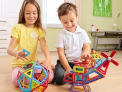 Cosa hai bisogno di sapere del designer magnetico per bambini?