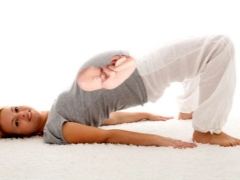 Effective exercises for the revolution of the fetus with pelvic presentation