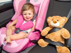 How to choose a car seat for a child from 1 year?