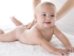 Come massaggiare il bambino a casa?