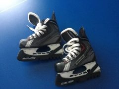 Mga skate ng bata Bauer: mga uri at laki ng grid