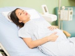 How to breathe during childbirth?