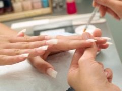 W jakim wieku możesz zrobić manicure i zbudować paznokcie?