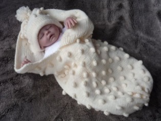 Knitted diaper cocoon for newborns