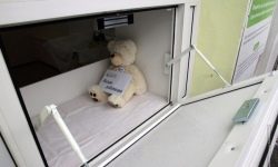 Cajas de bebés en la ley: la instalación de ventanas de vida está prevista para ser oficialmente permitida en las regiones de Rusia