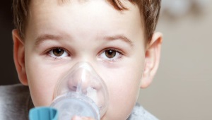 Inhalación con lasolvan para niños.