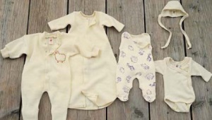 Ropa y productos para bebés prematuros.