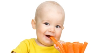 What foods can be eaten raw to children and at what age should we start feeding them?