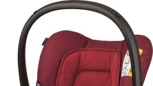 Maxi Cosi car trays: a guarantee of comfort and safety of the child in the car