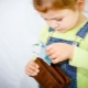 What to do if a child steals money from his parents: advice from a psychologist