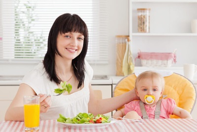 Dieta de amamantamiento para una madre lactante