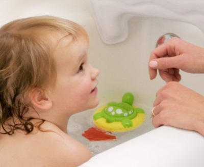 Fare il bagno al bambino