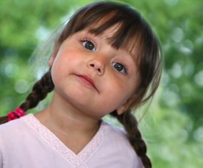 Niña con coletas