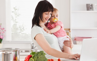 Mama care alăptează