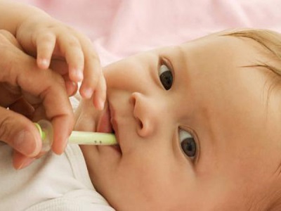 Antipyretic syrup for infants in a pipette