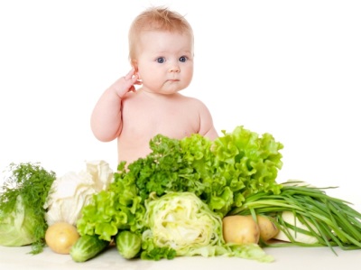 Bebé prikorm en 7 meses con verduras.