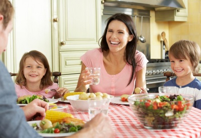 Nutrición adecuada para familias con niños.