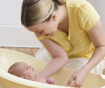 Baño de bebe en 1 mes.