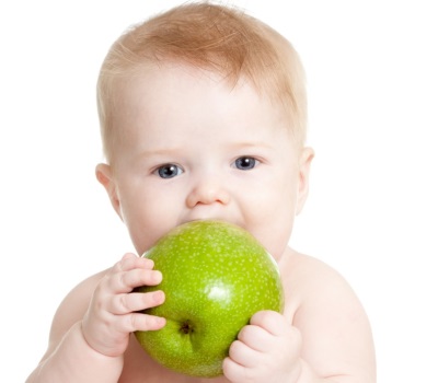 Manzana verde para la primera alimentación.