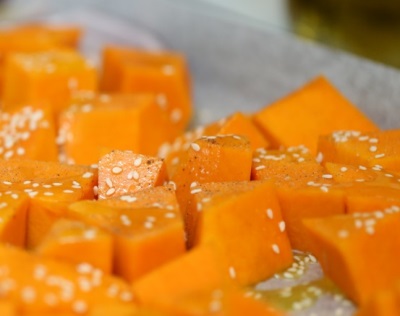 Pumpkin in the oven with sesame