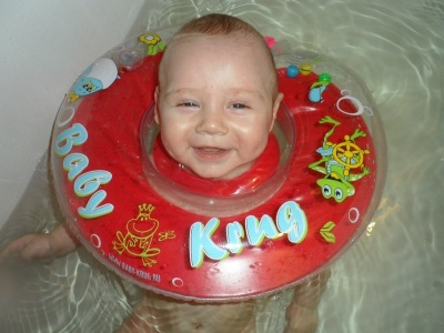 Baby-Krug Circle on the neck for bathing newborns